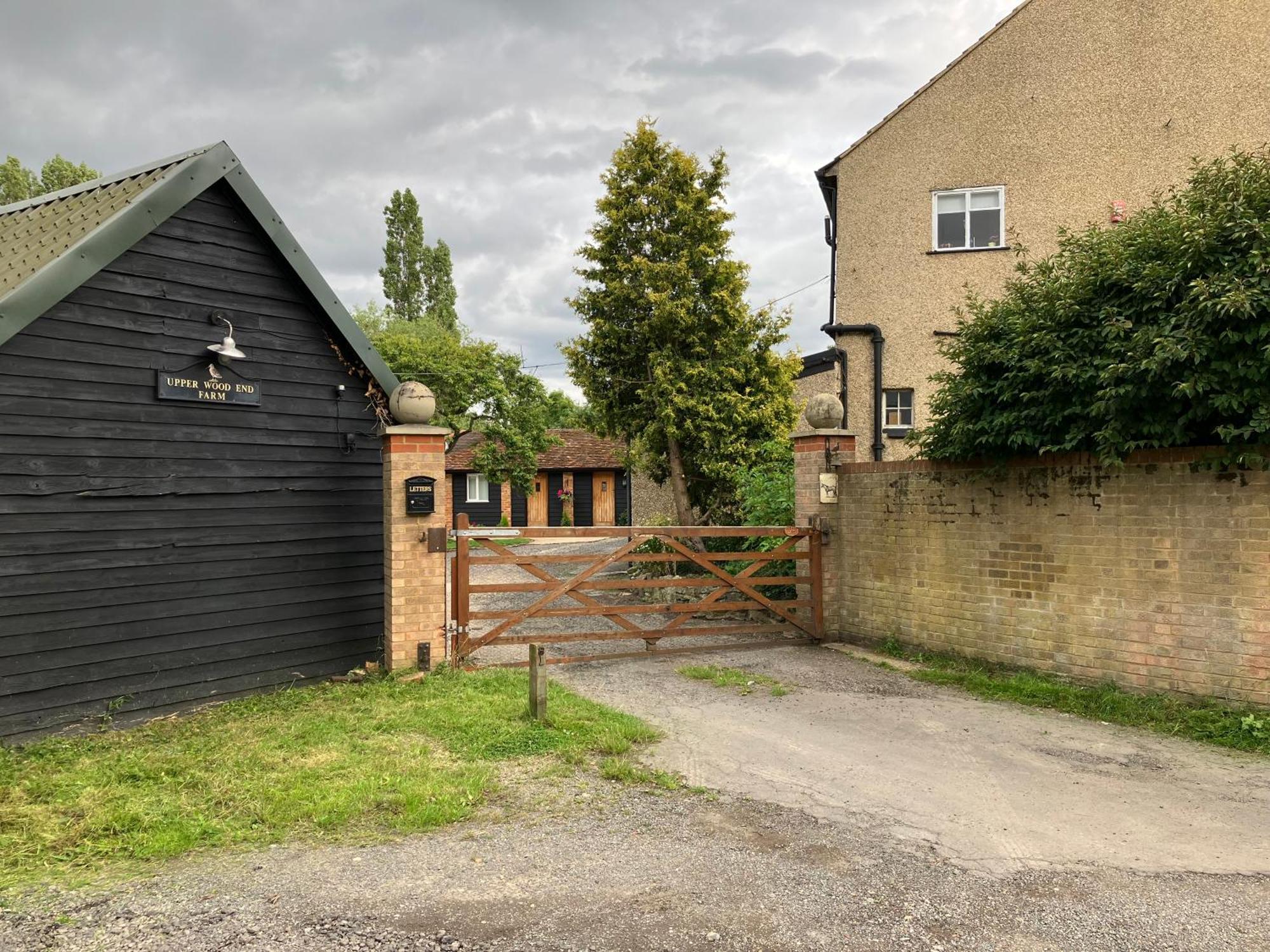 Upper Wood End Farm Holiday Cottages Marston Moreteyne Zewnętrze zdjęcie
